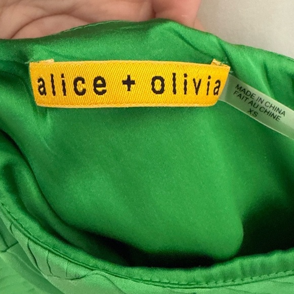 Alice and Olivia Green one shoulder ruched Dress sz XS 100 percent silk - Picture 3 of 5